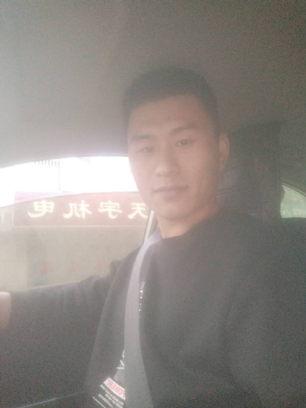 老鼠爱上猫的第一张照片--临沂王婆说媒